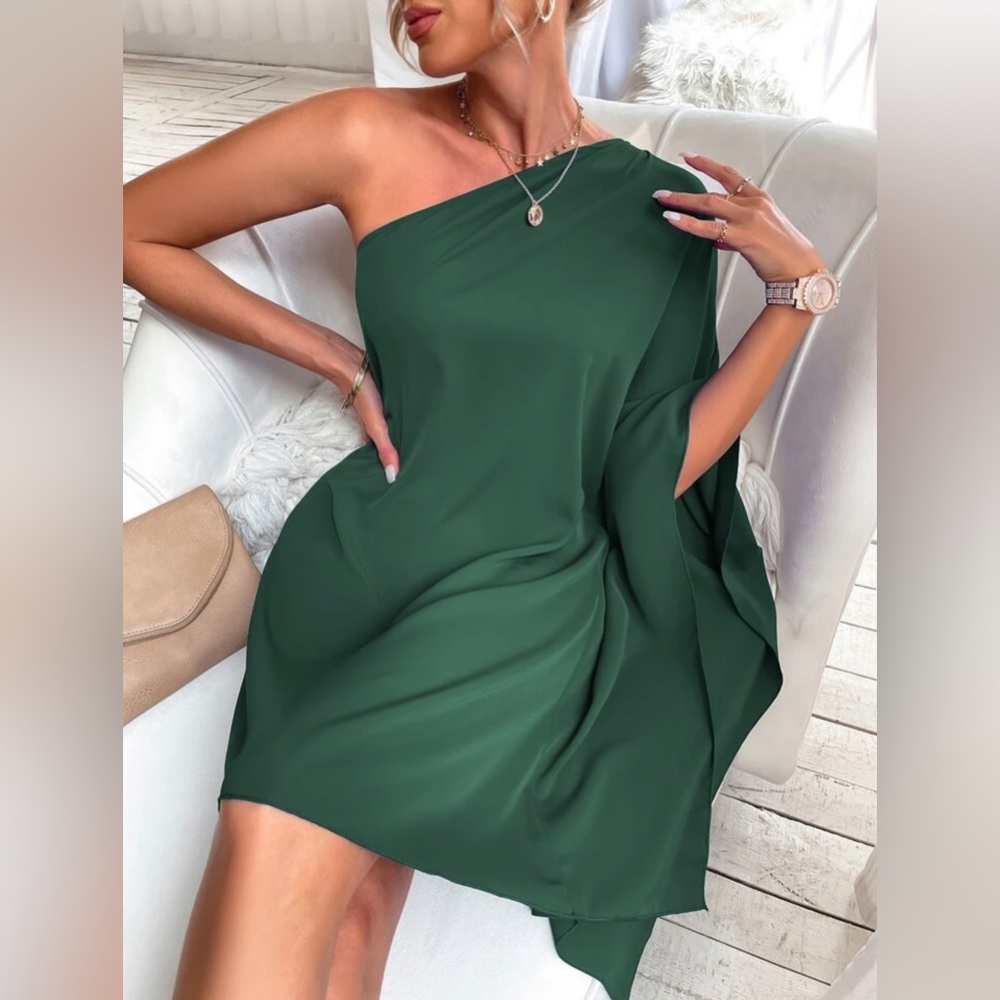 Asymmetrical dress one shoulder green dress